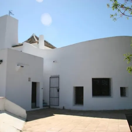 Vina Meneses Villa *