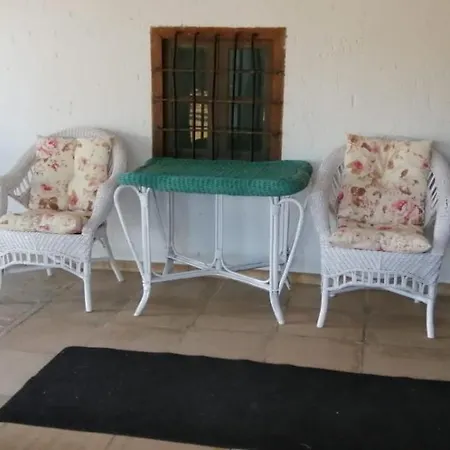 Vina Meneses Villa *