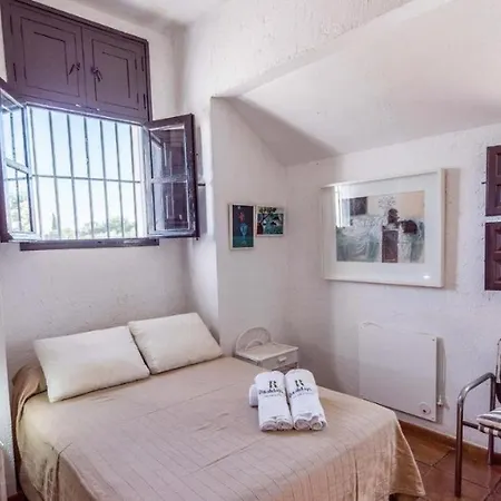 Villa Vina Meneses Marchena (Seville)
